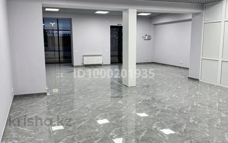 Магазины и бутики, салоны красоты, фитнес и спорт · 100 м² за 450 000 ₸ в Щучинске — фото 5