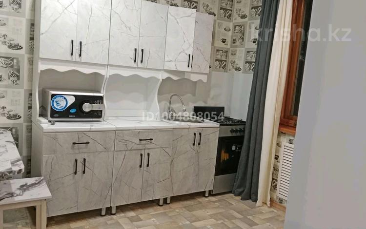 1-комнатная квартира · 27.5 м² · 1/2 этаж, Шубина 31 — Маг. Электрокомплект за 8 млн 〒 в Уральске — фото 2