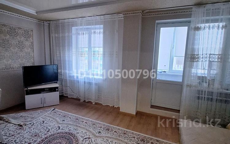 2-бөлмелі пәтер · 60 м² · 5/10 қабат, мкр Жана Орда — Возле 5 поликлиники, бағасы: 25 млн ₸ в Уральске — фото 2