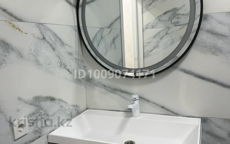 2-комнатная квартира · 71.8 м² · 4/9 этаж, мкр Нурсат 29/6 — Аргынбекеова за 300 000 ₸ в Шымкенте, Каратауский р-н — фото 2
