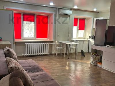 1-комнатная квартира · 31 м² · 1/5 этаж, Назарбаева 53/1 за 11 млн 〒 в Усть-Каменогорске