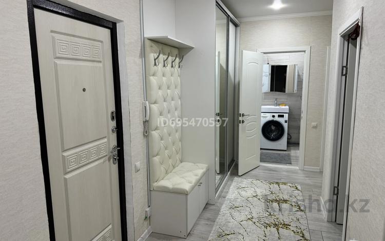 2-комнатная квартира · 60 м² · 8/9 этаж, мкр. Зачаганск пгт 113 за 250 000 ₸ в Уральске — фото 2