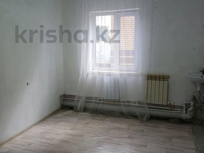 Еркін, кеңселер, дүкендер мен бутиктер, қоймалар, сұлулық салондары, білім орталықтары, конференц-залдар, кабинеттер және жұмыс орындары, студиялар · 12 м², бағасы: 50 000 ₸ в Актобе, мкр 8