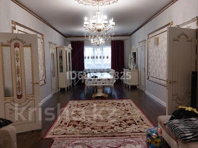 Отдельный дом • 7 комнат • 200 м² • 8 сот., Село Узынагаш, Оналбаева 13 за 70 млн 〒