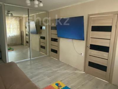 3-бөлмелі пәтер · 48 м² · 3/5 қабат, пр. Строителей, бағасы: 9.3 млн ₸ в Темиртау
