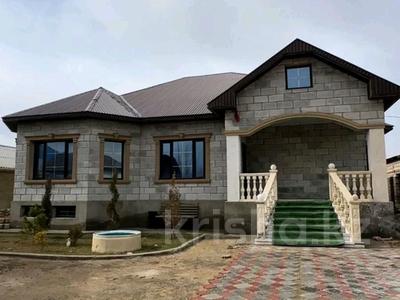 Отдельный дом · 4 комнаты · 232 м² · 10 сот., Тлеубергенов 98 — Рахат 4-40-98 за 32 млн 〒 в Жанаозен
