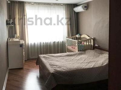 3-бөлмелі пәтер, 60 м², 2/5 қабат, мкр Алмагуль, Жарокова — Байкадамова, бағасы: 40 млн 〒 в Алматы, Бостандыкский р-н