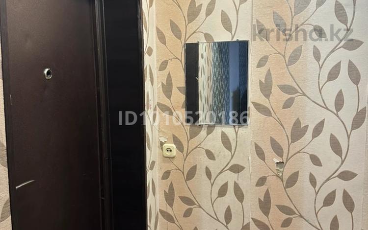 2-бөлмелі пәтер · 42 м² · 4/4 қабат, Қарағанды 26/2, бағасы: 7 млн ₸ в Темиртау — фото 2