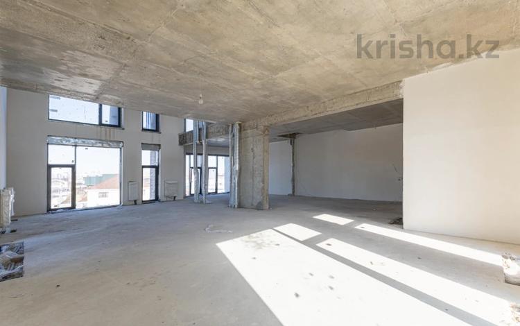 7-комнатная квартира · 291 м² · 3/4 этаж, Аккемер 32а — ВЫСОТА ПОТОЛКОВ В ГОСТИНОЙ 7.5 м за 260 млн ₸ в Астане, Есильский р-н — фото 2