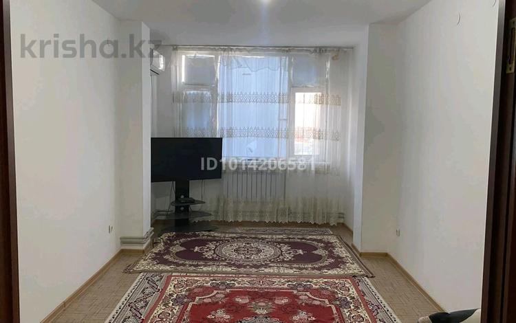 2-бөлмелі пәтер · 62 м² · 4/5 қабат, Арай-2 ш/а. 13, бағасы: 17 млн ₸ в Таразе, мкр Арай-2 — фото 2