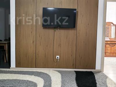 1-бөлмелі пәтер · 54 м² · 1/10 қабат, Нұрсая ш/а., Абулхаир хана 70/6, бағасы: 12 000 ₸ в Атырау, мкр Нурсая