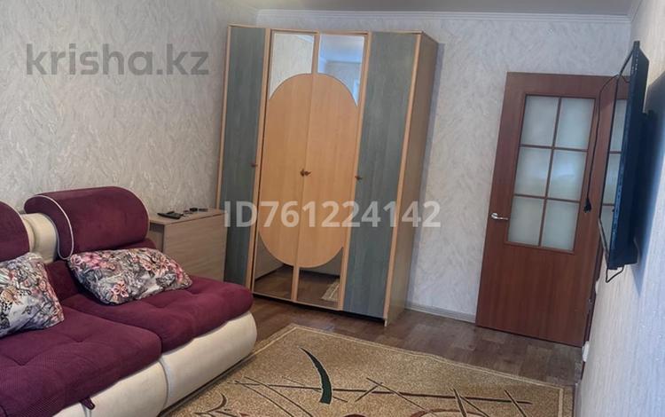 1-комнатная квартира · 30 м² · 1/5 этаж, мкр Юго-Восток, Язева за 150 000 ₸ в Караганде, Казыбек би р-н — фото 3