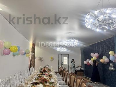 Дом · 4 комнаты · 500 м², Жамбыла 11 — Ескелди би Каратальская за 50 000 〒 в Талдыкоргане