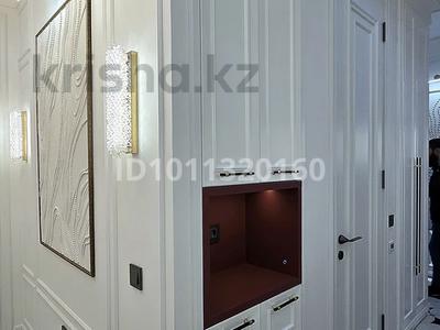 4-комнатная квартира · 95 м² · 18/21 этаж, Аль-Фараби 105/3 — Ходжанова за 153 млн ₸ в Алматы, Бостандыкский р-н