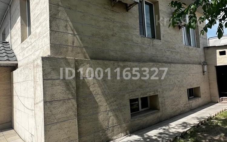 Отдельный дом · 8 комнат · 350 м² · 10 сот., Самен-батыр 26 за 63 млн 〒 в  — фото 2