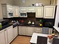 2-бөлмелі пәтер · 70 м² · 7/7 қабат, Алтын орда ш/а., Алия Молдагулова 46в, бағасы: 180 000 ₸ в Актобе, мкр. Алтын орда — фото 3