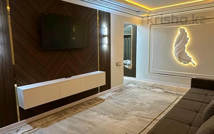 2-бөлмелі пәтер · 43 м² · 3/5 қабат, Казбек би 120, бағасы: 20 000 〒 в Таразе — фото 2