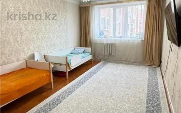 3-комнатная квартира · 90 м² · 8/10 этаж, Кумисбекова 8 — Без комиссии для покупателя за 42 млн ₸ в Астане, Сарыарка р-н — фото 2
