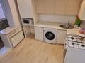 2-бөлмелі пәтер · 58 м² · 1/5 қабат, мкр 8, 101 стрелковой бригады 18 — Супермаркет Дина, бағасы: 25 000 ₸ в Актобе — фото 3