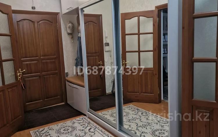4-бөлмелі пәтер · 138 м² · 5/5 қабат, Назарбаева 235/1 — Памятника М.Маметовой, бағасы: 34 млн ₸ в Уральске — фото 2