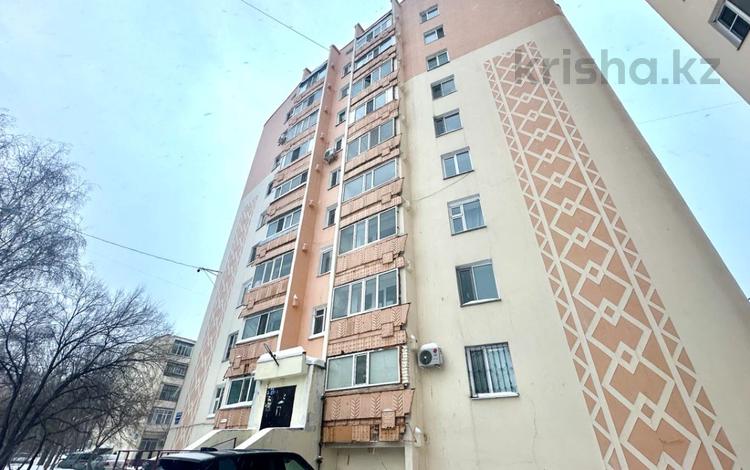 4-комнатная квартира, 76 м², 3/12 этаж, проспект Республики за 24.5 млн 〒 в Астане, р-н Байконур — фото 2