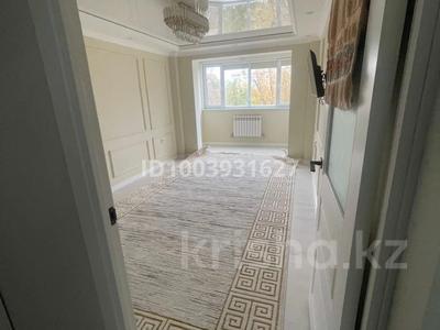 2-комнатная квартира · 74 м² · 4/5 этаж, 16-й микрорайон, 16-й микрорайон 32 за 250 000 〒 в Шымкенте, Аль-Фарабийский р-н