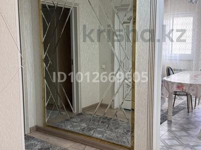 2-бөлмелі пәтер · 70 м² · 2 қабат, мкр Нурсат 29/4, бағасы: 300 000 ₸ в Шымкенте, Каратауский р-н