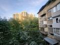 3-бөлмелі пәтер · 70 м² · 3/5 қабат, Желтоксан 138, бағасы: 500 000 ₸ в Алматы, Алмалинский р-н
