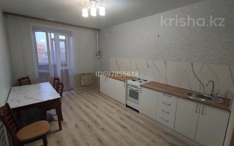 2-комнатная квартира, 60 м², 2/9 этаж помесячно, Береке 60