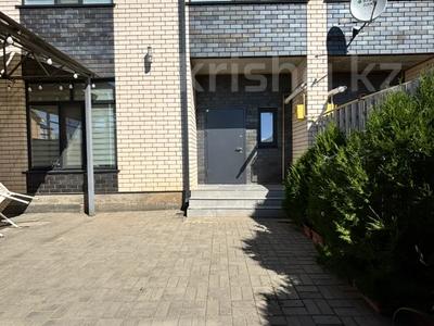 Үйдің бір бөлігі · 4 бөлме · 145 м² · 2 жүзд., Рамаева 33, бағасы: 57 млн ₸ в Уральске