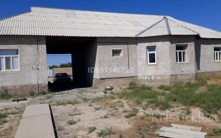Отдельный дом • 6 комнат • 262 м² • 10 сот., Алмалы 136 за 25 млн 〒 в Туркестане — фото 2