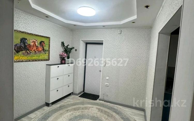 2-комнатная квартира, 52 м², 1/5 этаж, жулдыз 20 — гранхолл за 15 млн 〒 в Талдыкоргане, мкр военный городок Жулдыз — фото 2