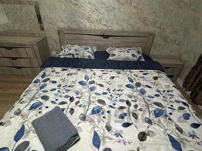 2-комнатная квартира · 76 м² · 3/3 этаж, Батырбекова — Халык супермаркет за 15 000 〒 в Туркестане