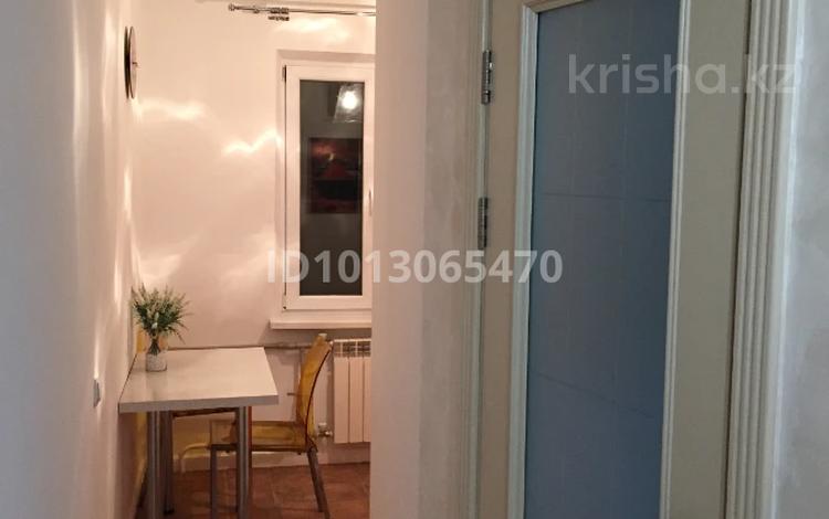 2-бөлмелі пәтер · 44 м² · 4/4 қабат, Валиханова 23, бағасы: 320 000 ₸ в Алматы, Медеуский р-н — фото 3