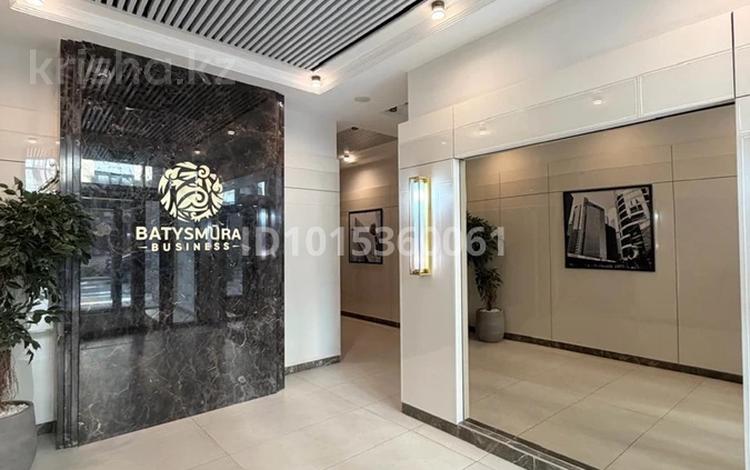 3-комнатная квартира · 100 м² · 3/9 этаж, мкр Нурсая, Абылхаир хана 69а за 700 000 ₸ в Атырау — фото 2