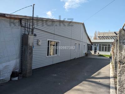 Отдельный дом · 6 комнат · 161 м² · 3.3 сот., Просп. Суюнбая 68А — Баянаульская за 122 млн ₸ в Алматы, Жетысуский р-н