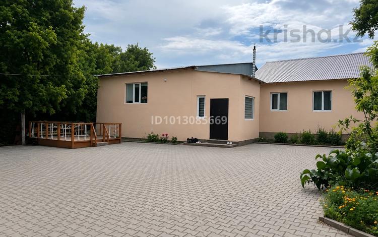Отдельный дом · 4 комнаты · 100 м² · 5.6 сот., Перевалочно-Набережная 11 — В районе Московского рынка за 40 млн ₸ в Уральске — фото 2