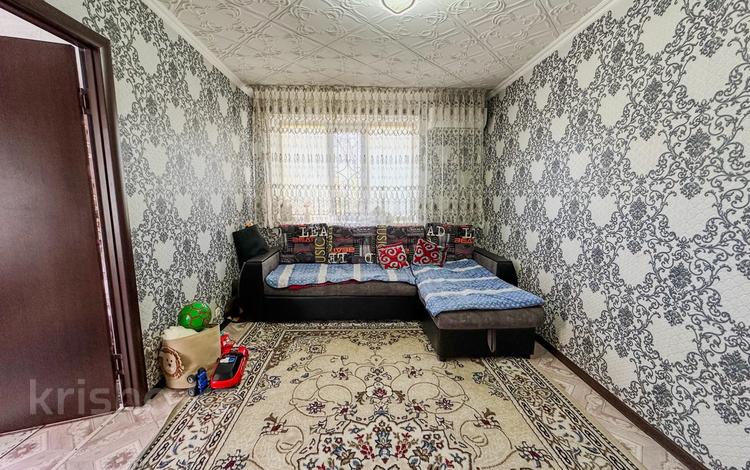 3-комнатная квартира · 60 м² · 1/2 этаж, Абылайхана — 3711 за 13.3 млн 〒 в Талдыкоргане — фото 2