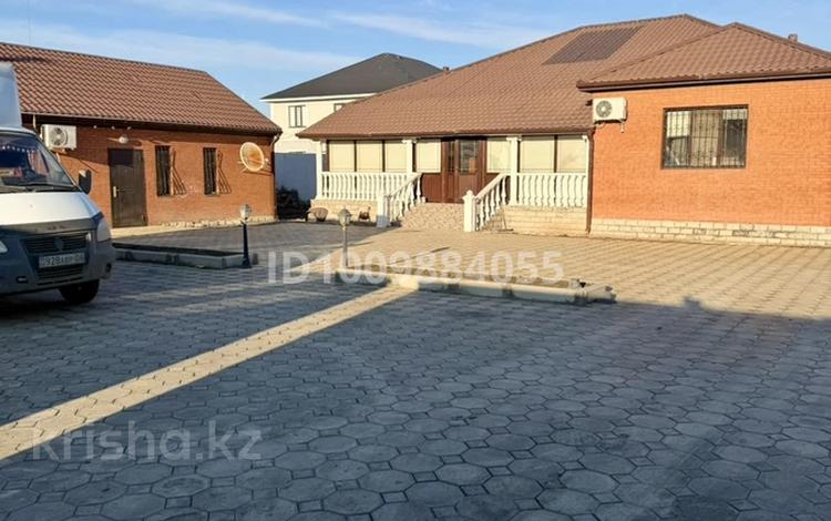 Отдельный дом · 4 комнаты · 183 м² · 10 сот., мкр Томарлы, Мажи Мусин за 28.5 млн 〒 в Атырау — фото 2
