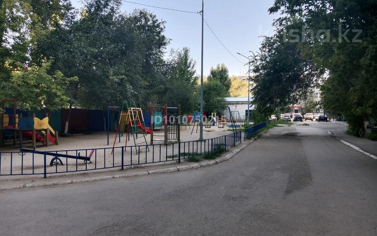 3-бөлмелі пәтер · 64 м² · 2/9 қабат, мкр 11 32 — Напротив кафе "Чайхана" бывший 100 дом, бағасы: 25.5 млн 〒 в Актобе — фото 2