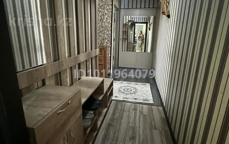 2-комнатная квартира · 50 м² · 5/5 этаж, 8-й мкр. 18 за 230 000 ₸ в Шымкенте, Абайский р-н — фото 2