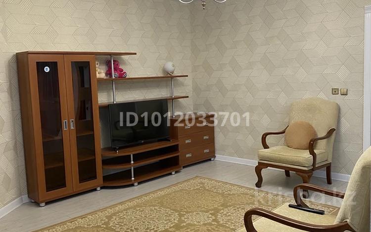 2-комнатная квартира · 73 м² · 4/9 этаж, мкр Сары Арка, Тайманова 58 за 300 000 ₸ в Атырау — фото 2