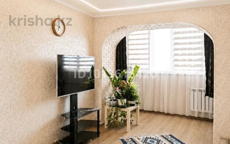 2-комнатная квартира · 58.5 м² · 9/9 этаж, Курмангазы — Курмангазы/Абая за 18.9 млн ₸ в Уральске, мкр Школьник — фото 2