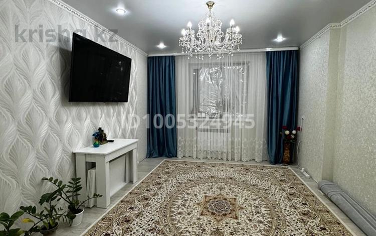 2-бөлмелі пәтер · 67 м² · 6/9 қабат, мкр Строитель, Придорожная — Юнесерв, Областной центр фтизиопульмонологии, бағасы: 25.5 млн ₸ в Уральске — фото 2