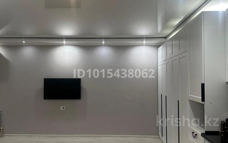1-комнатная квартира · 43 м² · 3/10 этаж, мкр Аксай-5 25 за 32 млн ₸ в Алматы, Ауэзовский р-н — фото 2