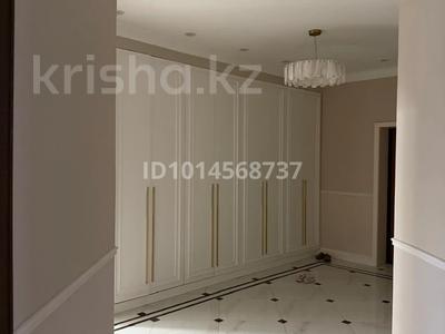 4-бөлмелі пәтер · 210 м² · 3/6 қабат, Рахмадиева 12, бағасы: 250 млн ₸ в Алматы, Бостандыкский р-н