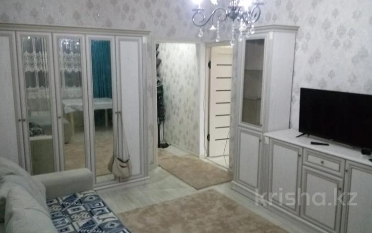 1-комнатная квартира, 40 м², 3/9 этаж, мкр Аксай-4 — На Саина-Жубанова