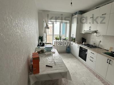 2-бөлмелі пәтер · 60 м² · 8/9 қабат, Нұр сити 4 мкр 15, бағасы: 16.5 млн ₸ в Актобе