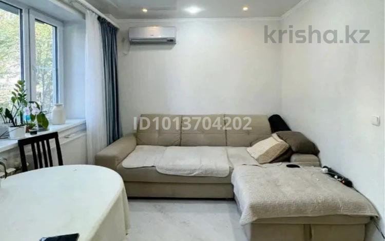 3-бөлмелі пәтер · 70 м², мкр Самал-3 11, бағасы: 35 000 ₸ в Алматы, Медеуский р-н — фото 2