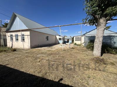 Отдельный дом · 3 комнаты · 71.5 м² · 71.5 сот., Центральная 7 за 18 млн ₸ в Уральске
